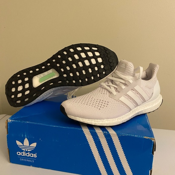 Adidas ultraboost 1.0 Brand New - Picture 3 of 6